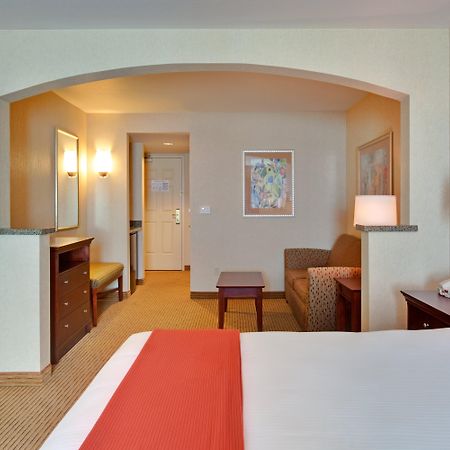 Holiday Inn Express Porterville By Ihg Exterior foto