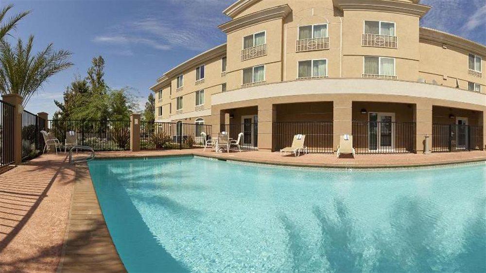 Holiday Inn Express Porterville By Ihg Exterior foto