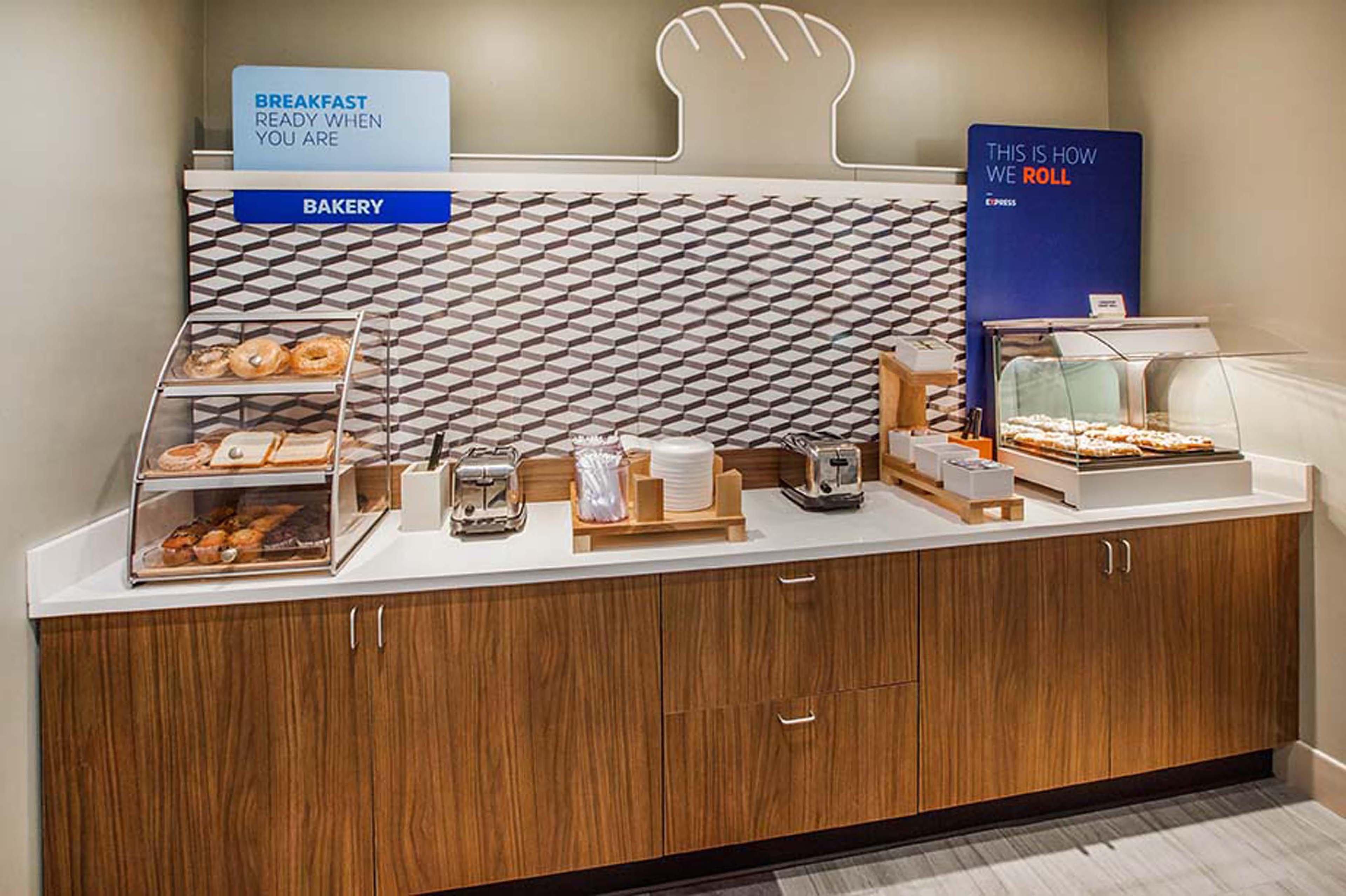 Holiday Inn Express Porterville By Ihg Exterior foto